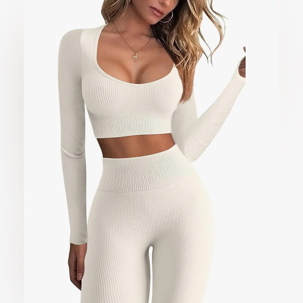 QQQ Long Sleeve Crop Workout Set Color Cream (discontinued item!) barely worn
